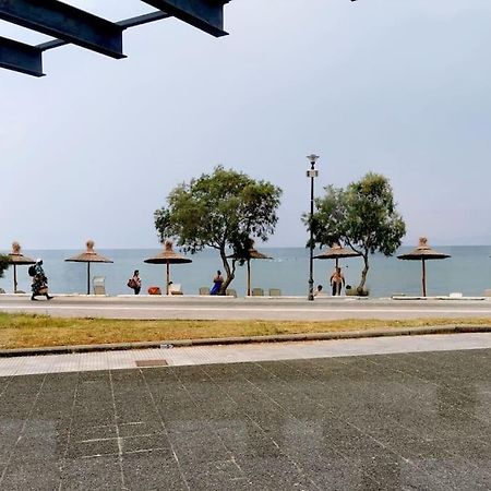 Apartment With 3 Rooms Just 1 Min From The Beach And Free Public Parking Peraia  Exterior photo