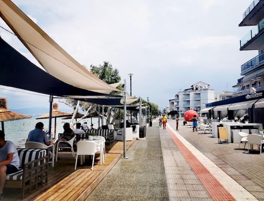 Apartment With 3 Rooms Just 1 Min From The Beach And Free Public Parking Peraia  Exterior photo